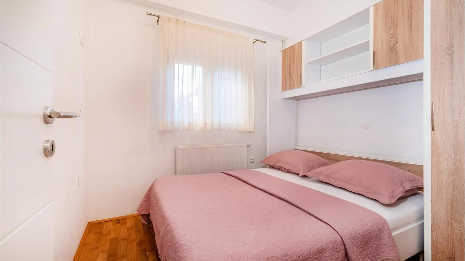 Cozy Home In Posedarje With Wifi 0*,  Croazia